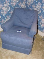 BLUE/GREY UPHOLSTERED CHAIR