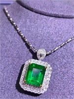 4.9ct Natural Emerald Pendant in 18k Yellow Gold