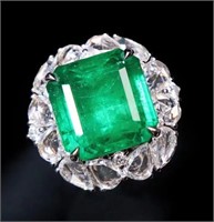 7.5ct Natural Emerald Ring in 18k Yellow Gold