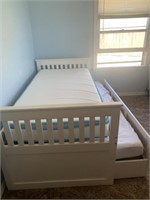 White Wooden Trundle Bed with 3 Drawers with 2