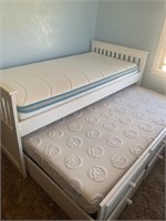 White Wooden Trundle Bed with 3 Drawers with 2
