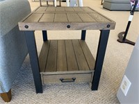 England End table w/ Drawer
