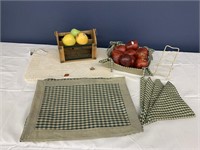 Apple Themed Items, Faux Ceramic Apples