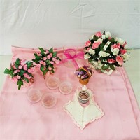 AMH1513-Decorative Pink Box Lot Flowers,Tablecloth