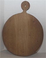Round wooden baking board, 21" dia.