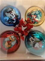 Mickey Christmas balls