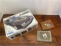 Lot of collectible car and picture wallet