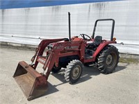 Massey Ferguson 1140 4x4 Tractors w/ Loader
