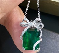 5.2ct Natural Emerald Pendant, 18k gold