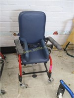 WENZEL Rolling Child's Activity Chair