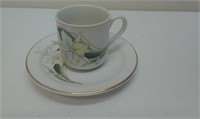 Fine Porcelain 12 Piece Tea Cup Set