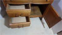 Antique Oak Wash Stand w/Dovetailed Drawers