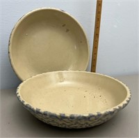 Lots of two Ransbottom pottery 12 inch pasta