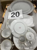 incomplete set nortake lilac time dishes