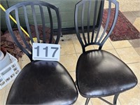 2 bar stools - 43h