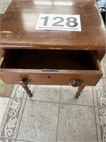 table w/drawer 28h x 22w x 18d