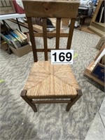 Chair w/wicker seat