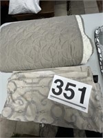 3 bed spreads