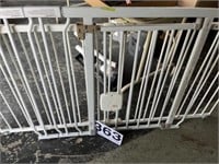 Security gate for kids and pets adjustible