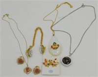 1962 Seattle World's Fair Necklace &
