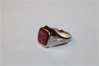 10Kt White gold Vintage Synthetic Square Ruby Ring