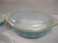 (3) Vintage Pyrex casserole dishes