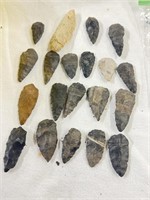 20 Native American Abasolo  arrowheads. 5 to 7000