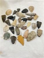 30 ancient arrowheads