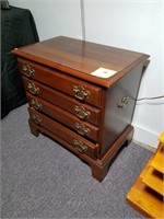 4 Drawer Nightstand, in Good Condition