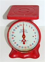 VINTAGE RED PAINT 25 LB SCALE AMERICAN FAMILY