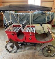 1901 Olds Horseless Carriage Replica