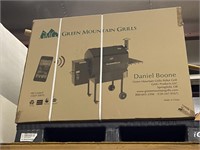 Daniel Boone Green Mountain Pellet Grill, NIB