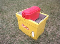 New Ritchie Poly Waterer w/ SS Pans