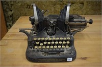 Vintage The Oliver Typewriter & Company typewriter