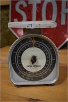 Vintage Table Top Scale