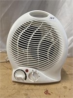 Table fan heater