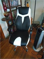 Racer style office / gaming chair
