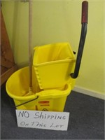 Rubbermaid Commercial Mop Bucket & Mop Handle