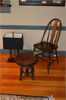 Vintage Wooden Chair 15.5"x17.5"h(seat to floor),