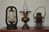 Brass Like Electric Lamp w/Glass Shade 17"h