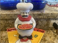 ASSORTED - 6- PIZZA SHAPED DISHES / 1- PIZZA CHEF