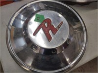 R hubcap 10"