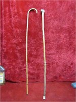 (2)Vintage cane/walking sticks.