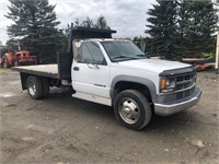1999 Chevy 3500 w/ Dumping Flat Bed