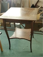 Nice wood table approx 24 inches square ans 30