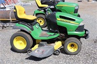 JOHN DEERE LA140 LAWN MOWER