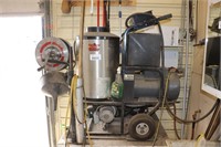 RAPID CLEANING HOT WATER POWER WASHER & STAND