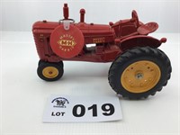 ERTL Massey-Harris 1/16 Scale 44 Special Tractor