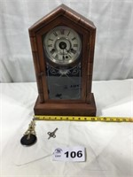 NEW HAVEN CLOCK CO CLOCK WITH KEY, WORKING