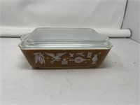 Pyrex Early American 1.5 qt. 0503 Refrigerator